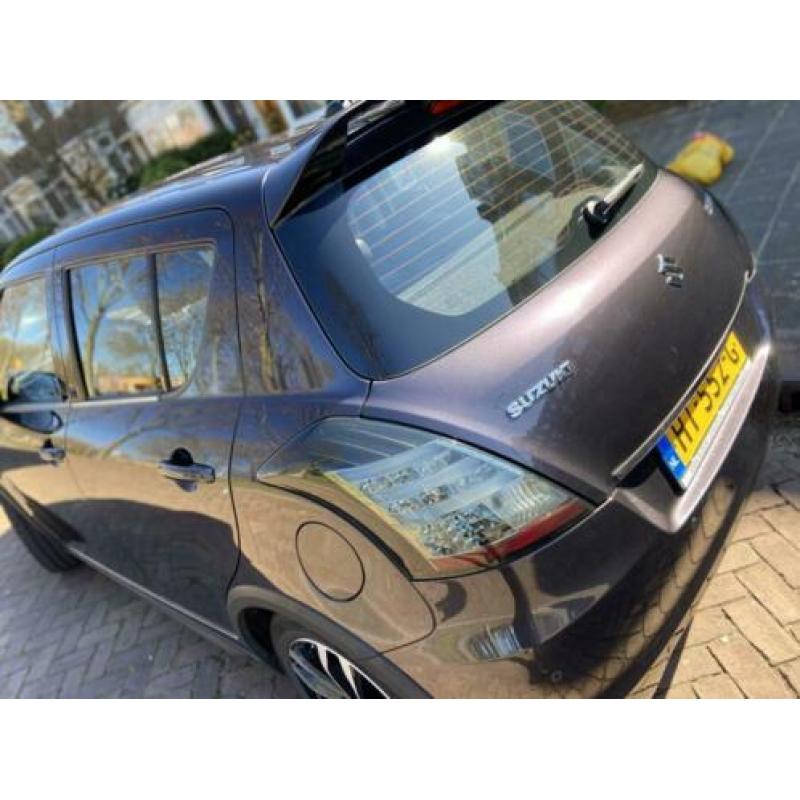 Suzuki Swift 1.2 5D 2017 metallic lak.