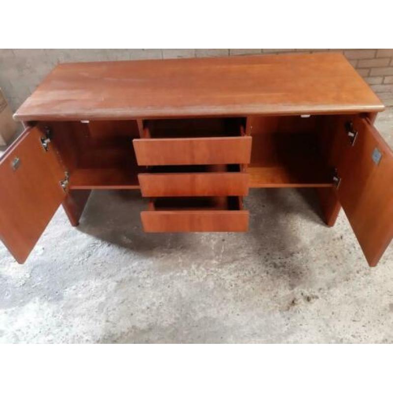 HOKOPRUIMING retro dressoir ZWARE kwaliteit