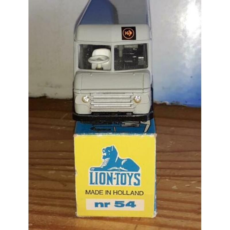 Lion car van gend & loos