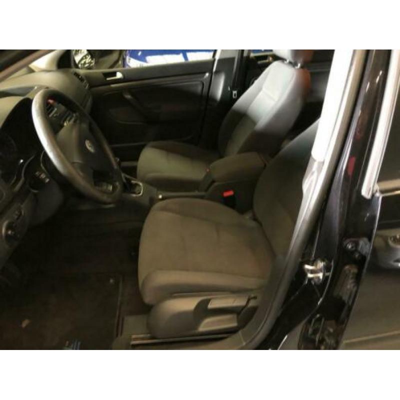Volkswagen Golf 2.0 FSI Sportline