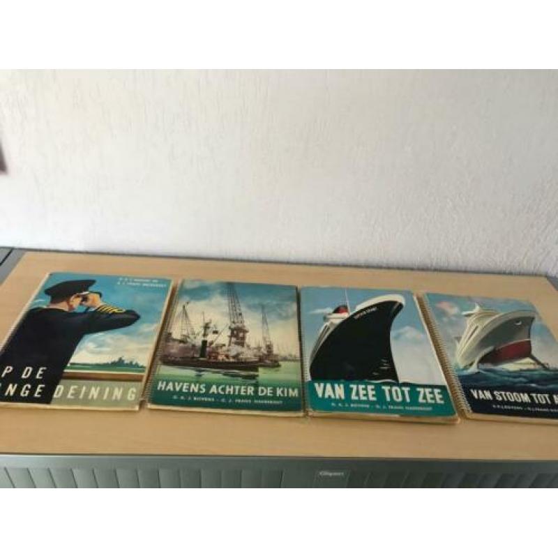 4 oude scheepvaartplaatjes albums van Bovens en Naerenbout
