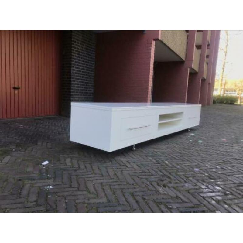Exclusive handgemaakte tv meubel 301cm breed
