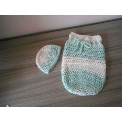 Newborn cocoon met mutsje in 2 kleuren