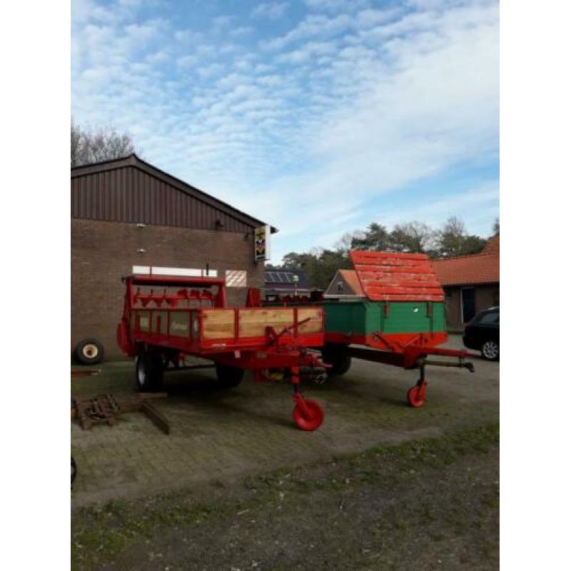 1x Krone 4 Ton meststrooier