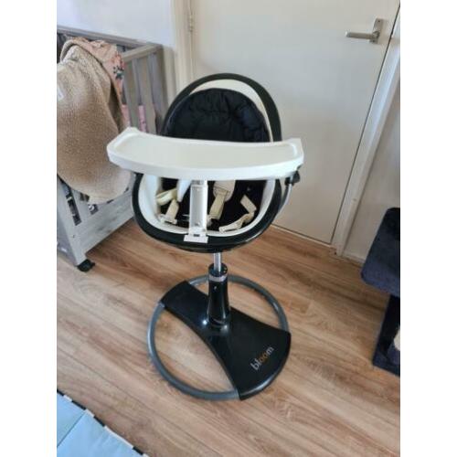 Bloom tafelstoel met 2 bladen.