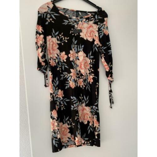 Leuke jurk InTown- NIEUW- maat M- bloemen