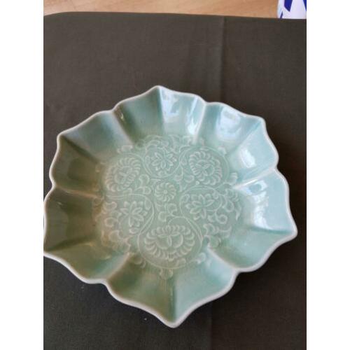 Mooie schaal van celadon.