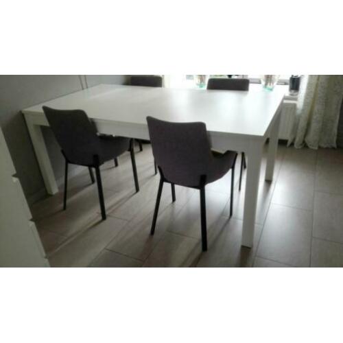 IKEA ``BJURSTA ``uittrekbare eettafel