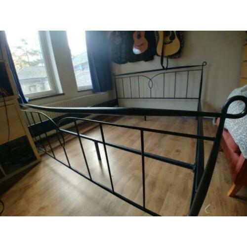 Metalen bedframe