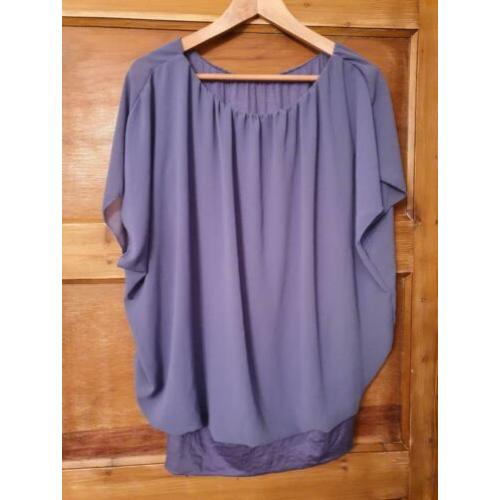 Mooie blauwe top met vkeermuismouwen, maat XL