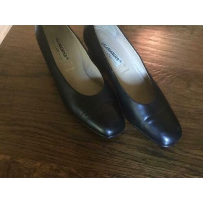 Salamander lady pumps