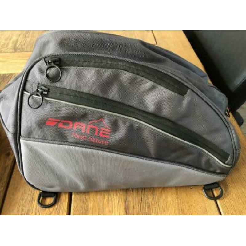 Dane motortas incl. Regenhoes en riemen