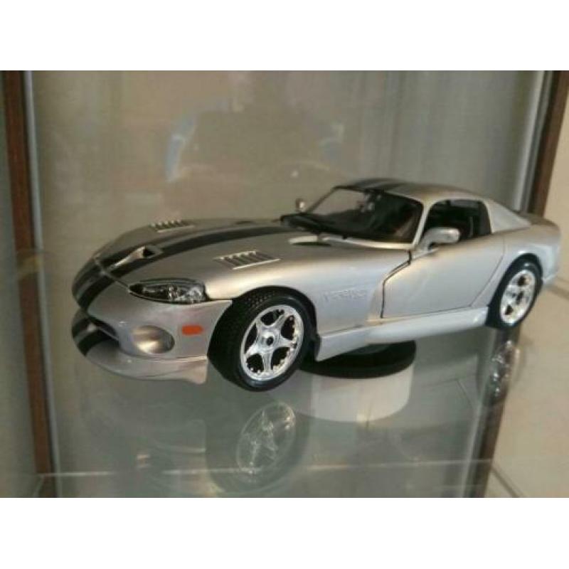 1:18 Dodge Viper GTS Coupe