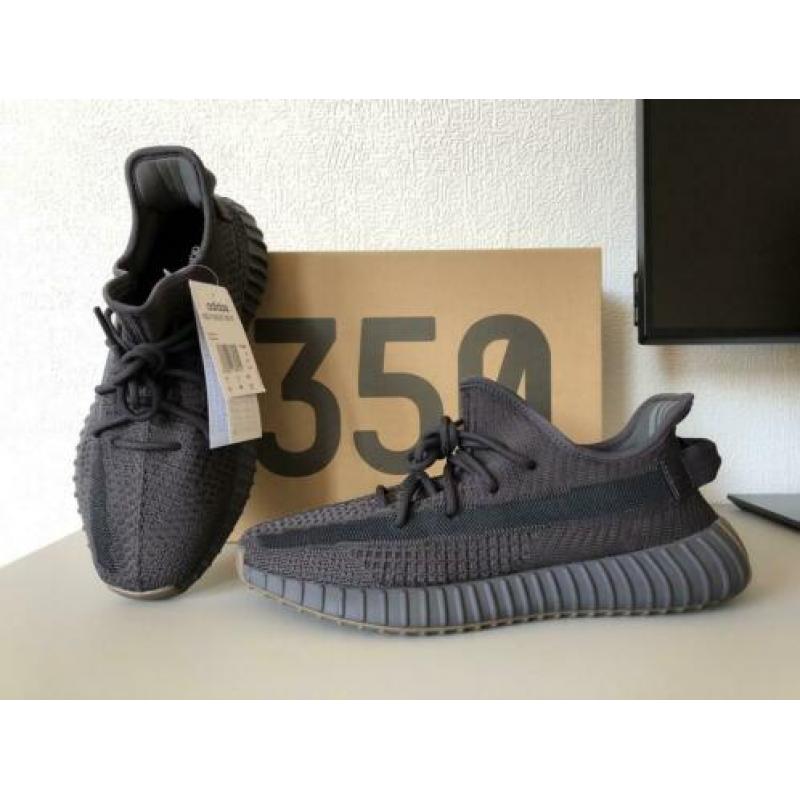 Yeezy Boost 350 v2 Cinder EU 44 2/3