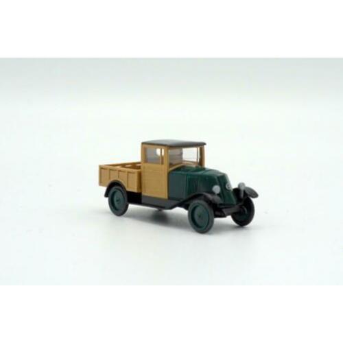 Rietze 83051 Renault NN 1921 P, groen zwart.