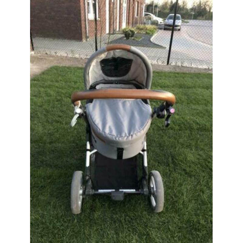 Mutsy EVO kinderwagen incl adapters voor maxi-cosy