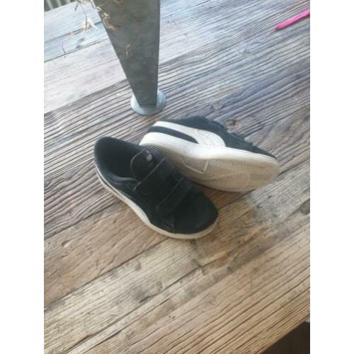 Zwarte suede puma gympen nette gedragen staat mt31