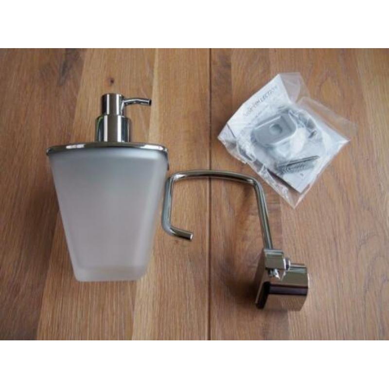 072 Geesa zeepdispenser, wandmodel, model 8516-06