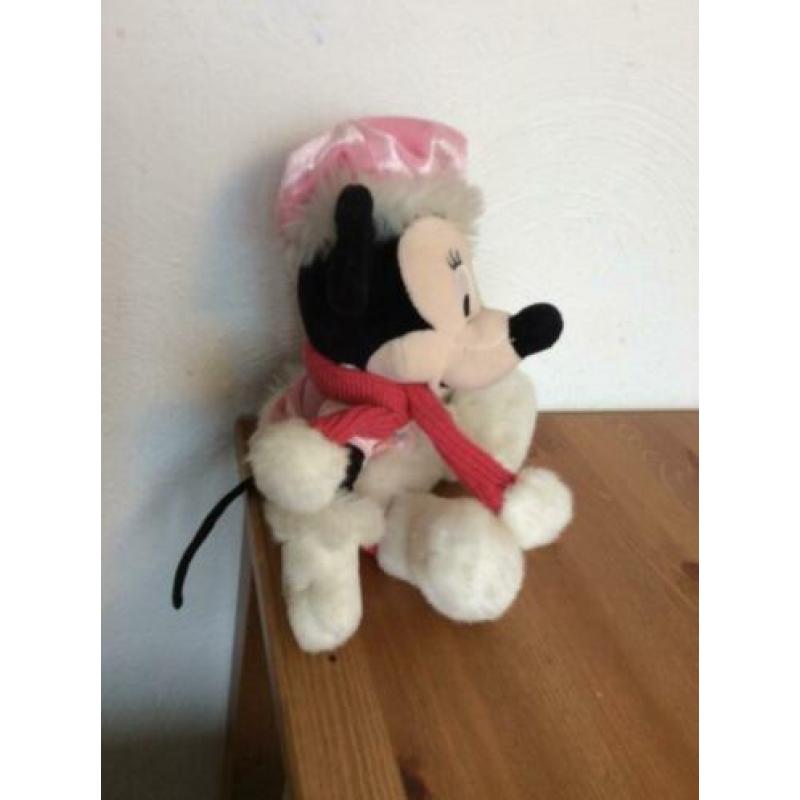 minnie mouse knuffel in winterkleding zgan