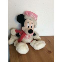 minnie mouse knuffel in winterkleding zgan