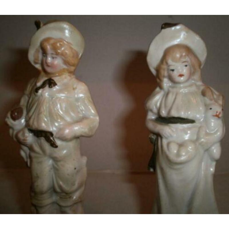 2 Antieke porseleinen beeldjes
