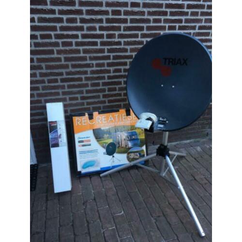 Schotelantenne compleet, 1 jaar op vakantie gebruikt.