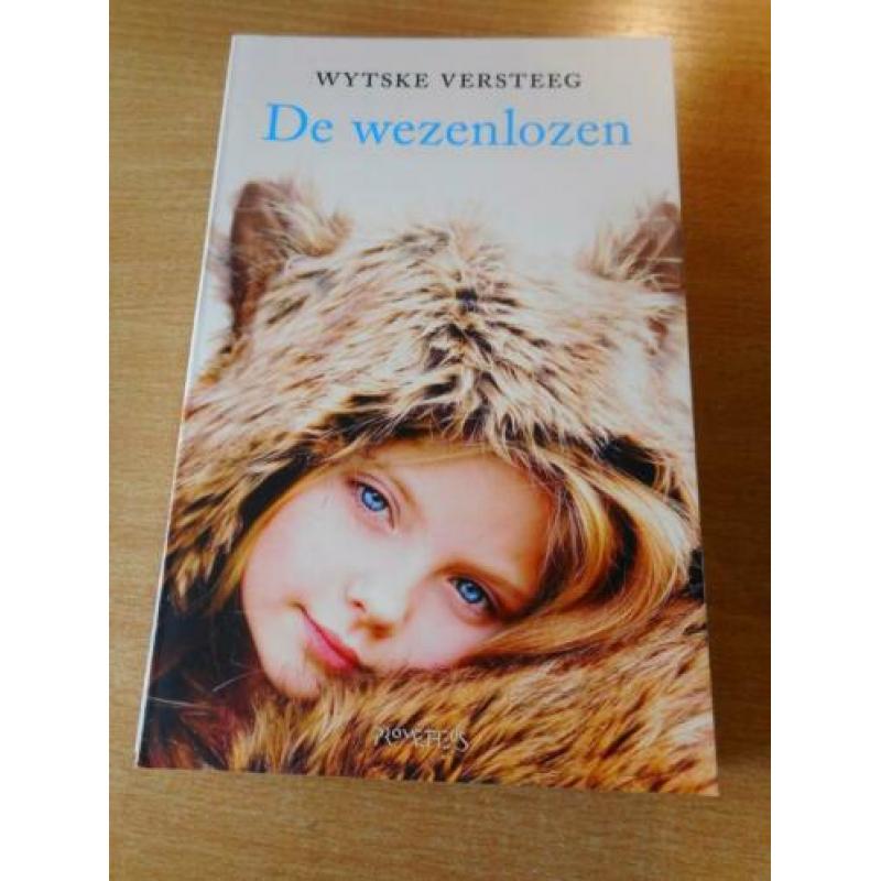 Versteeg, Wytske - De wezenlozen.