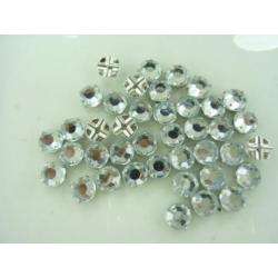 Groot assortiment strass steentjes voor lage prijzen