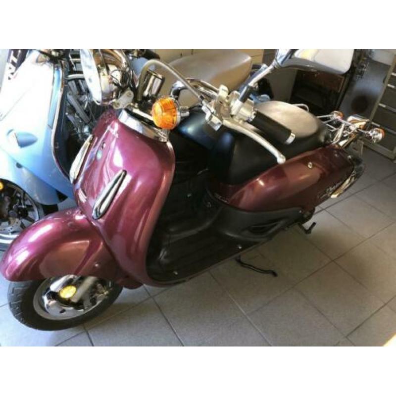 Honda Shadow SRX 50 scooter