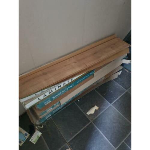 lichtbruine kliklaminaat