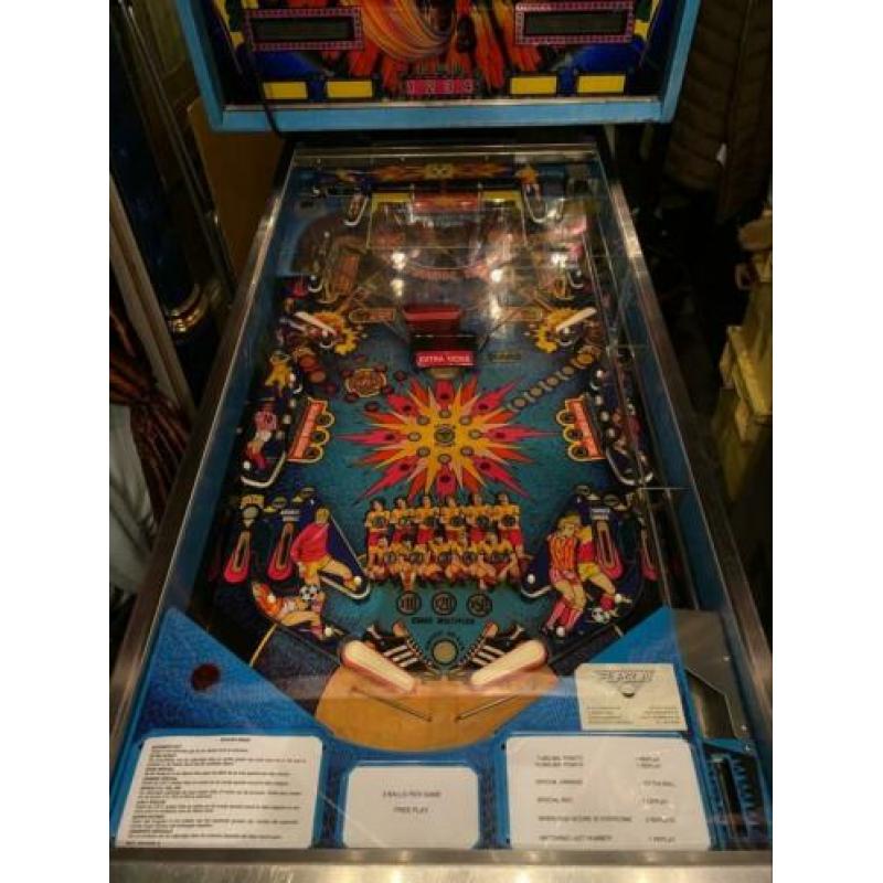 flipperkast Soccer Kings is a pinball machine