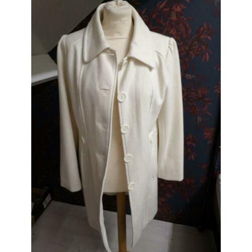 Witte jas maat 38