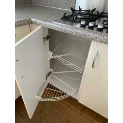 Volledig keuken 2de hands met vaatwasser en oven(siemens)
