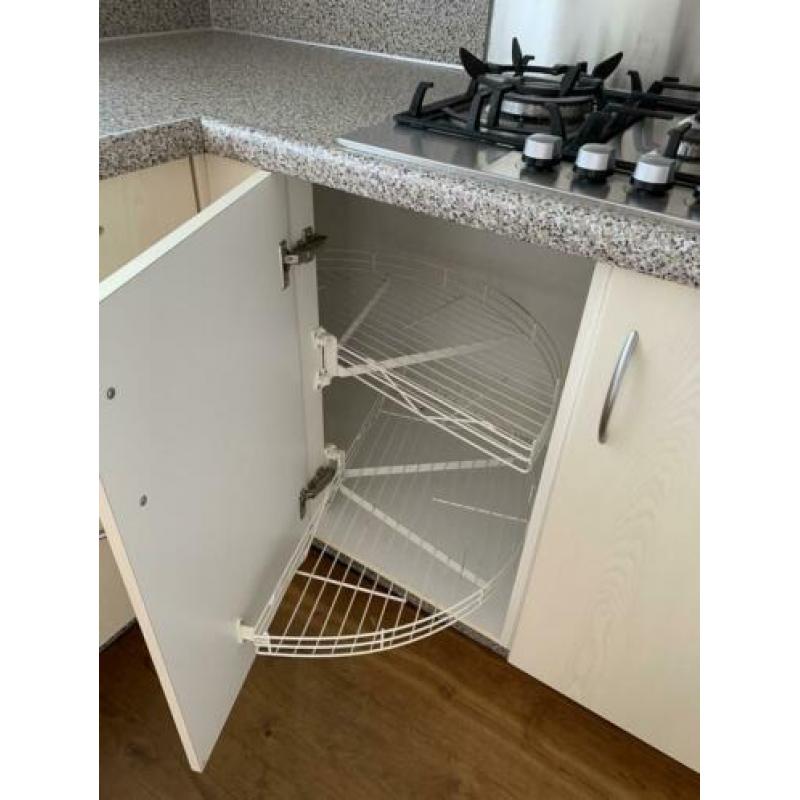 Volledig keuken 2de hands met vaatwasser en oven(siemens)