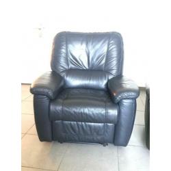 2 grote relax fauteuils ook per stuk te koop