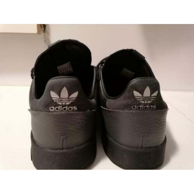 Adidas supercourt