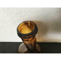 Spaanse wijnkaraf (Porron) van bruin handgeblazen glas