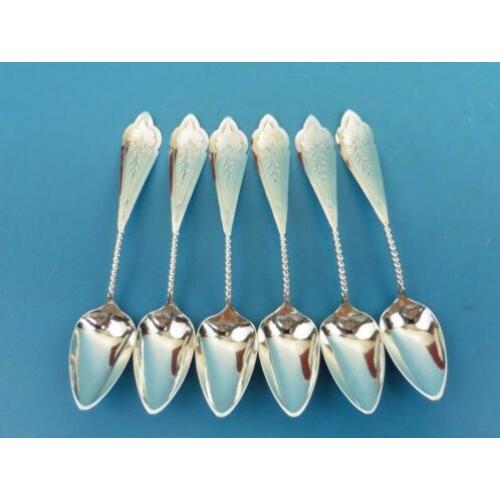 6 zilveren theelepeltjes (Z64)