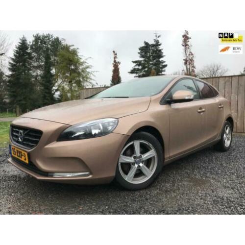 Volvo V40 1.6 D2 Kinetic , Navi, camera, PDC, trekhaak nette