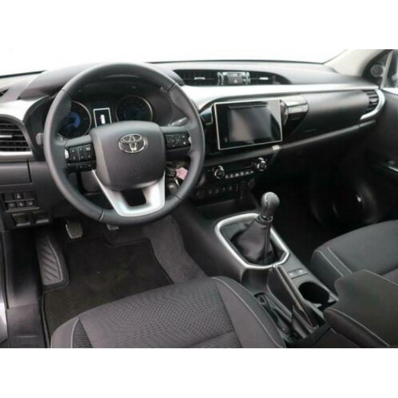 Toyota Hilux XTRA CABINE VAN 2.4 D-4D 4WD Challenger