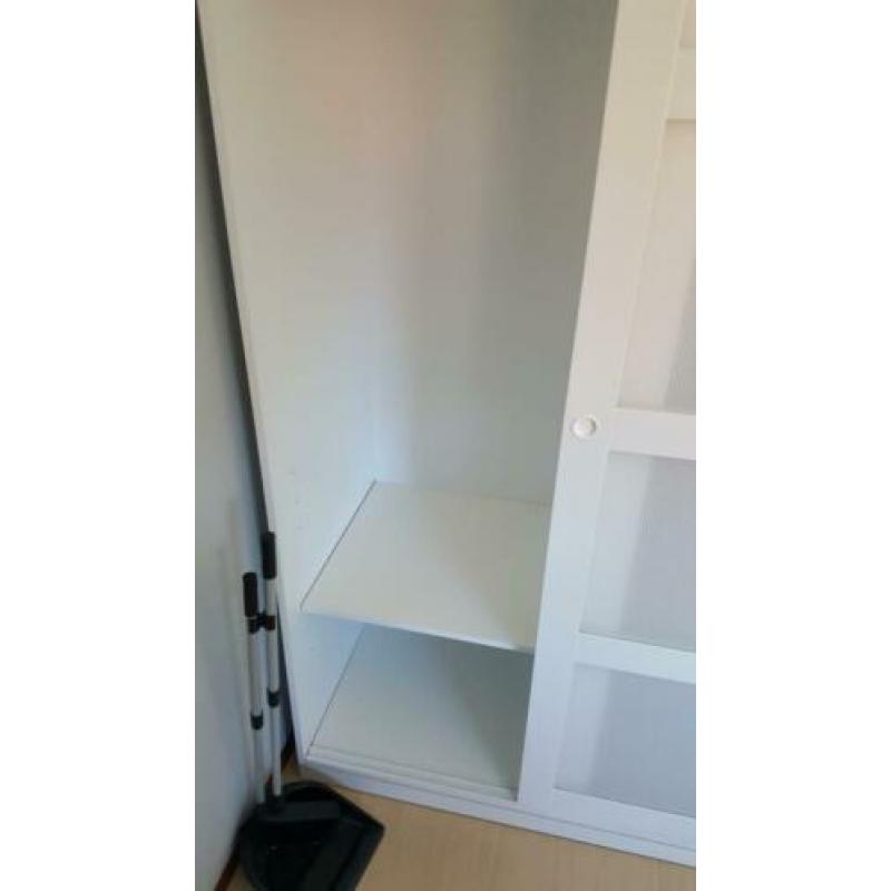 Ikea Kvikne kledingkast