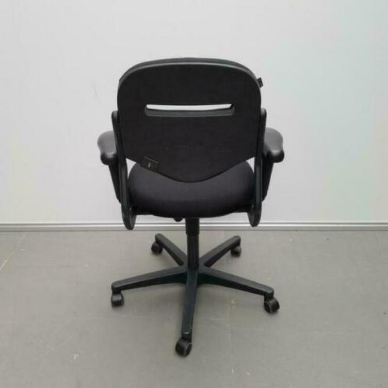 Ahrend 220 bureaustoel - zwarte nieuwe stof