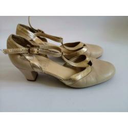 Gadea damesschoenen maat 40.