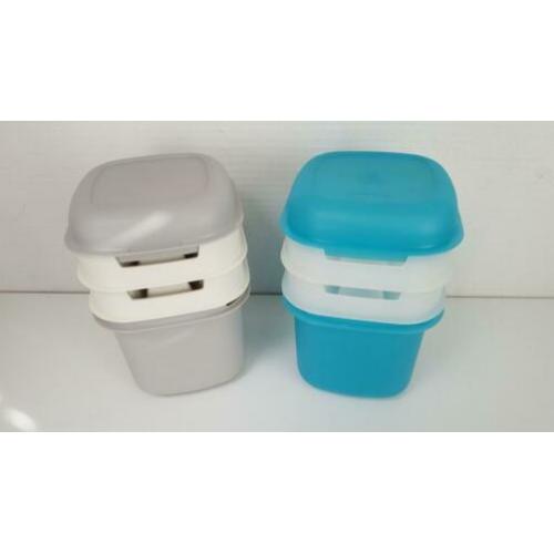 IJsblokjes box met 2 ijsblokjes houders. Grijs of Aqua.