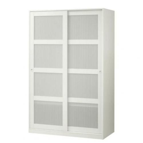 Ikea Kvikne kledingkast