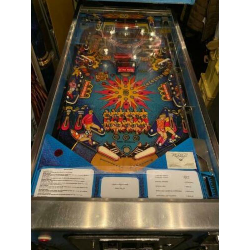 flipperkast Soccer Kings is a pinball machine