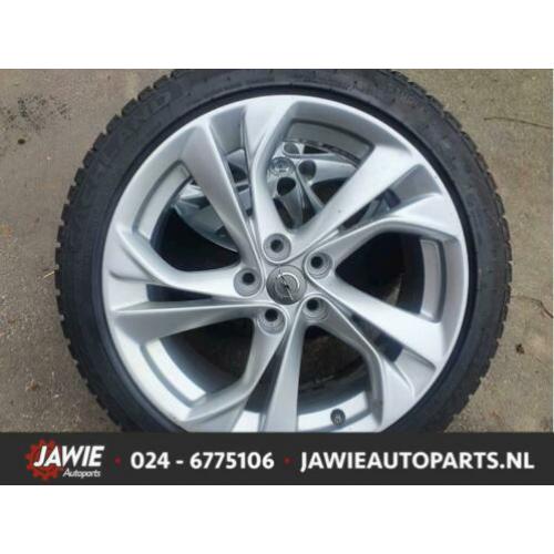 Opel Astra Sportvelgenset + banden