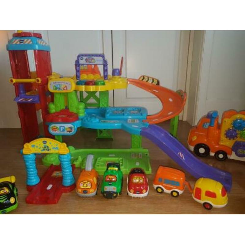Complete set van vtech toet toet met oa garage