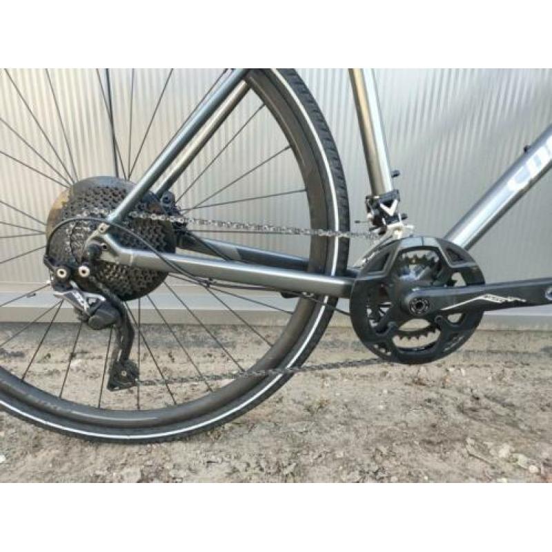 Specialized Crosstrail Disc Hybride. ZGAN! Maat L. SLX.
