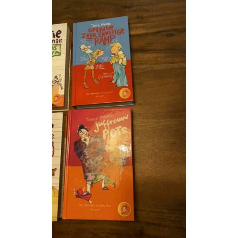 Zet van 6 Tosca Menten boeken Oa Dummie de mummie